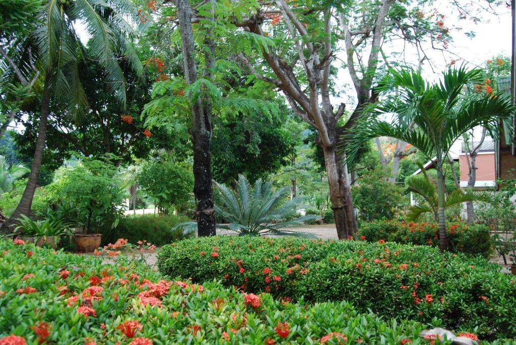 Rose Garden Samui Bungalows Lamai Beach  ภายนอก รูปภาพ